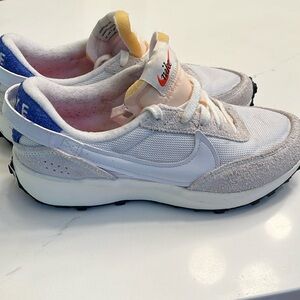 Nike Women's Sneaker Low